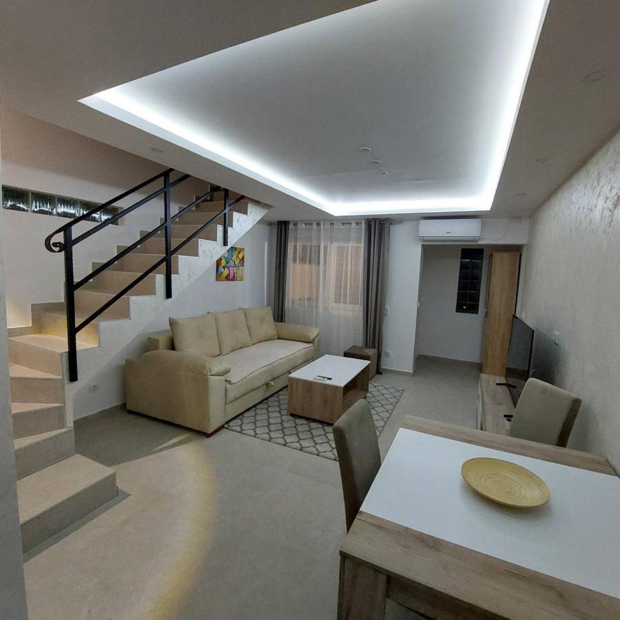 Apartman Lux Jelena Surčin Esterno foto